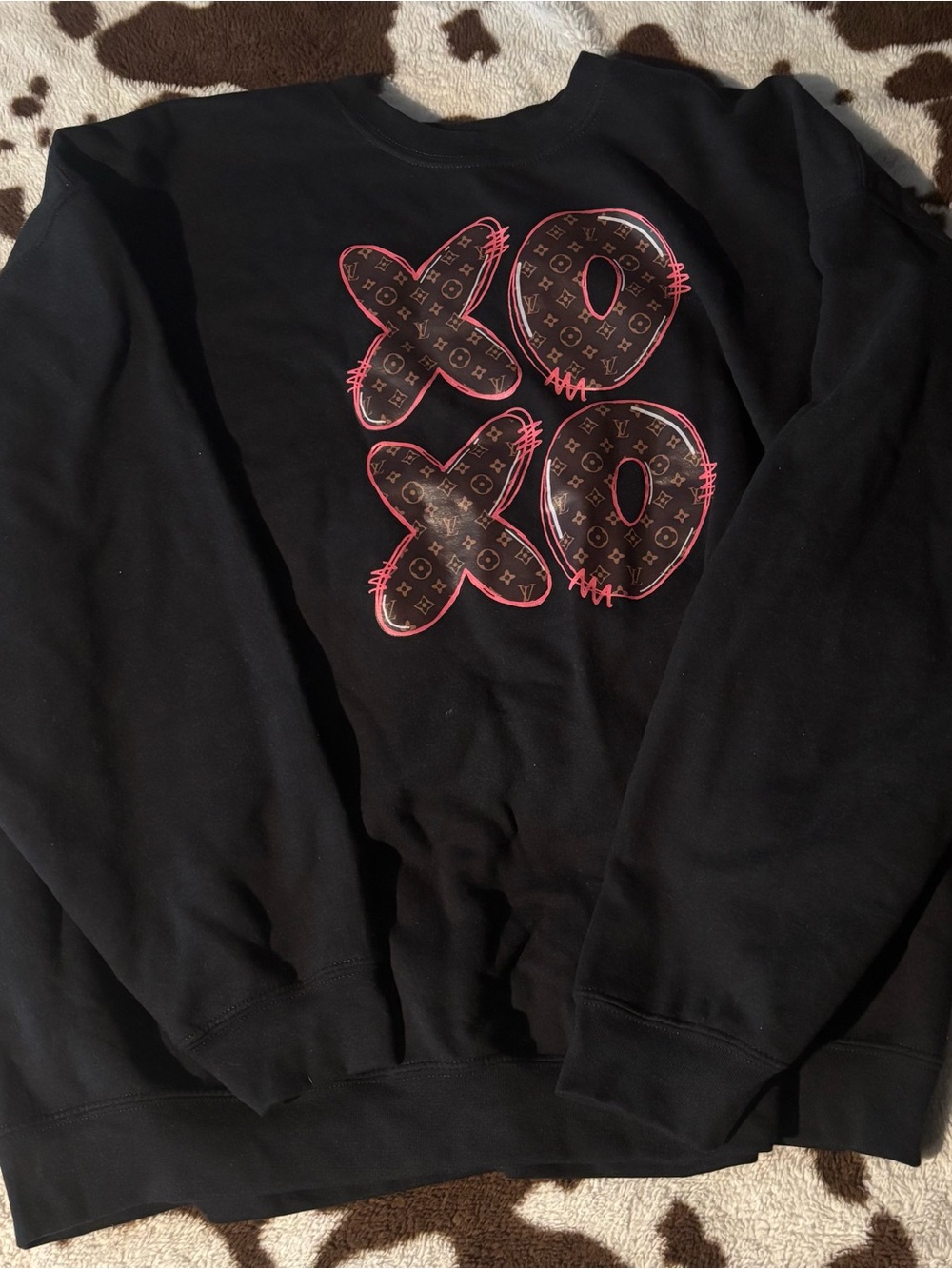 Gildan Black Crewneck Sweater with Pink-Outlined Graphic